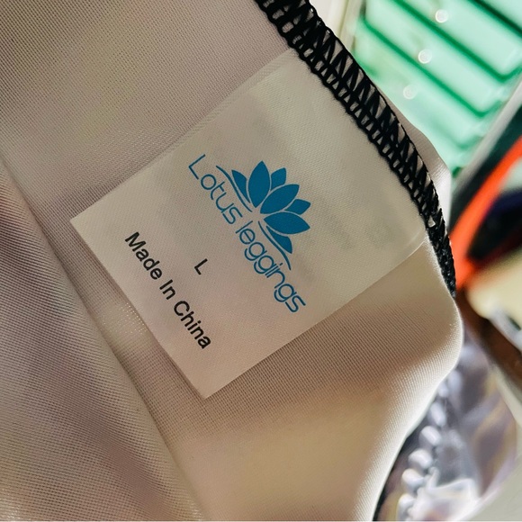 Beauty and the beast lotus leggings kids large Disney beauty and the beast - Picture 6 of 6